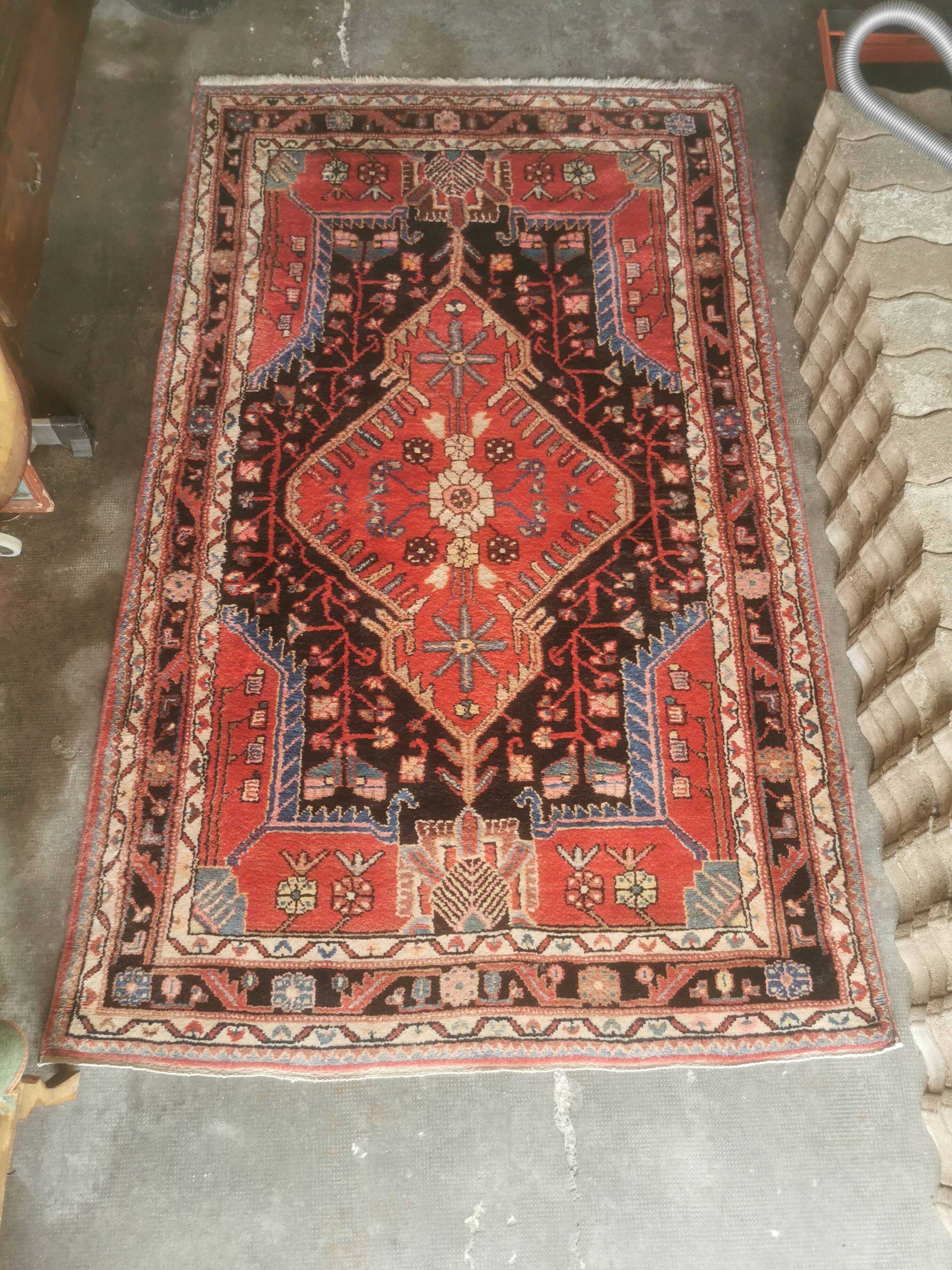 Ancient Hosseinhabd carpet Iran