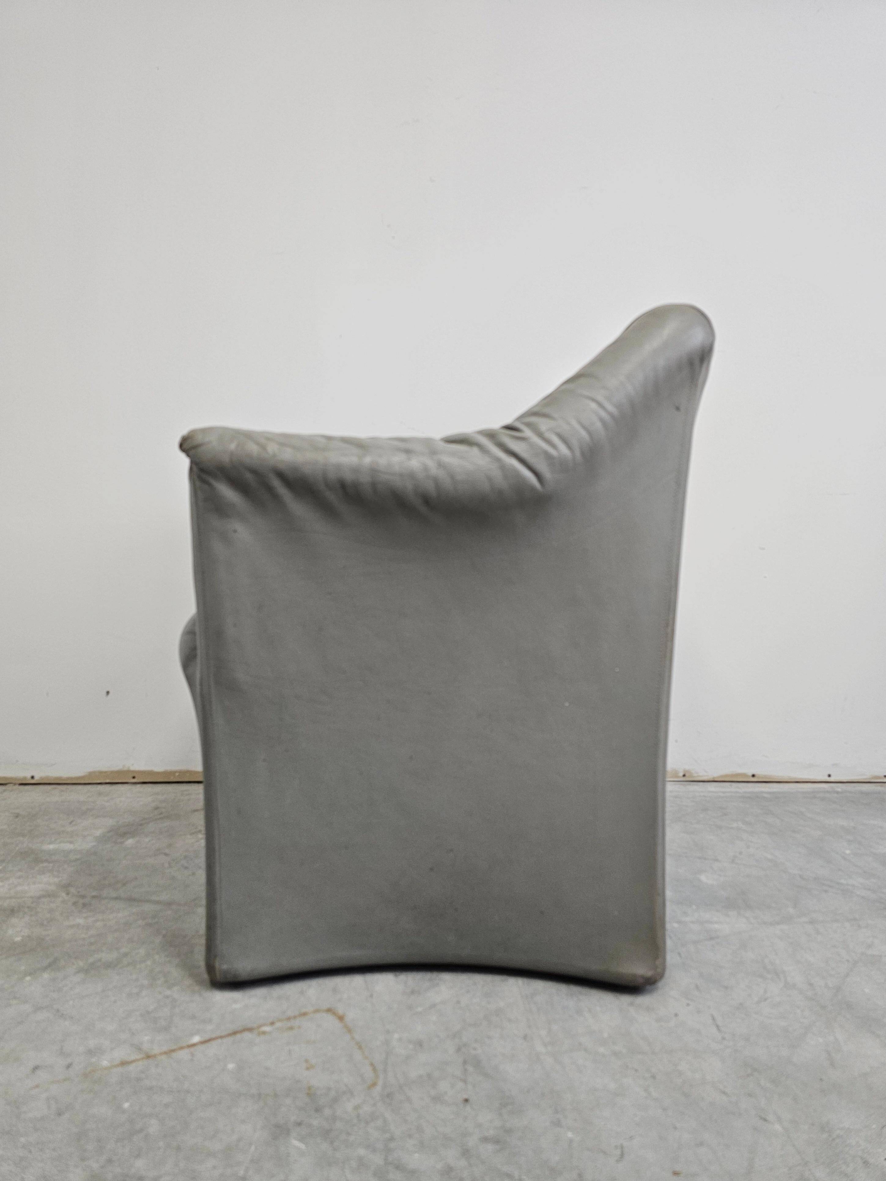 Postmodern leather armchairs Tentazione by Mario Bellini for Cassina.
