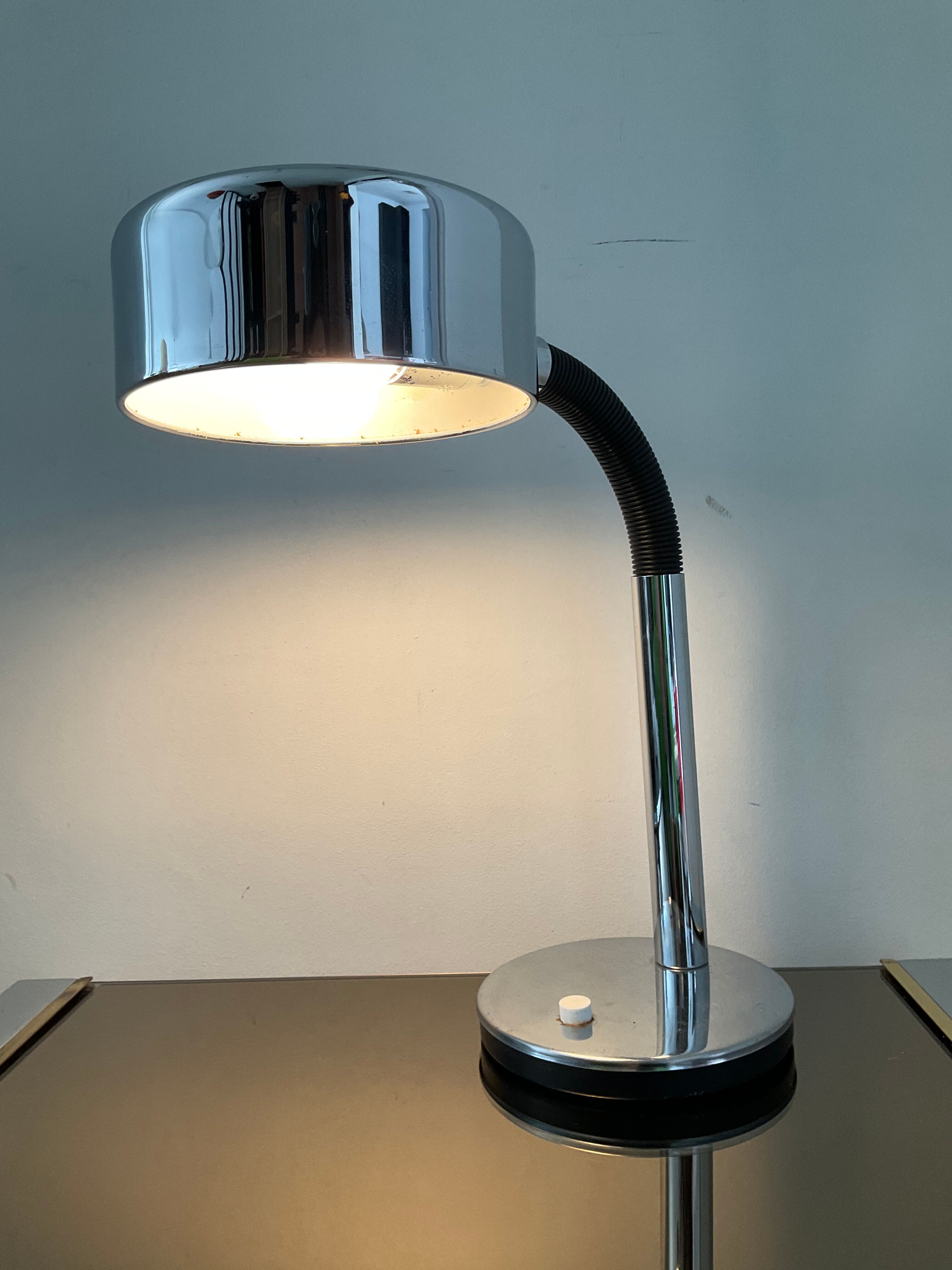 Articulated lamp in chrome metal from the 70s