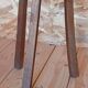 Tabouret tripode brutaliste