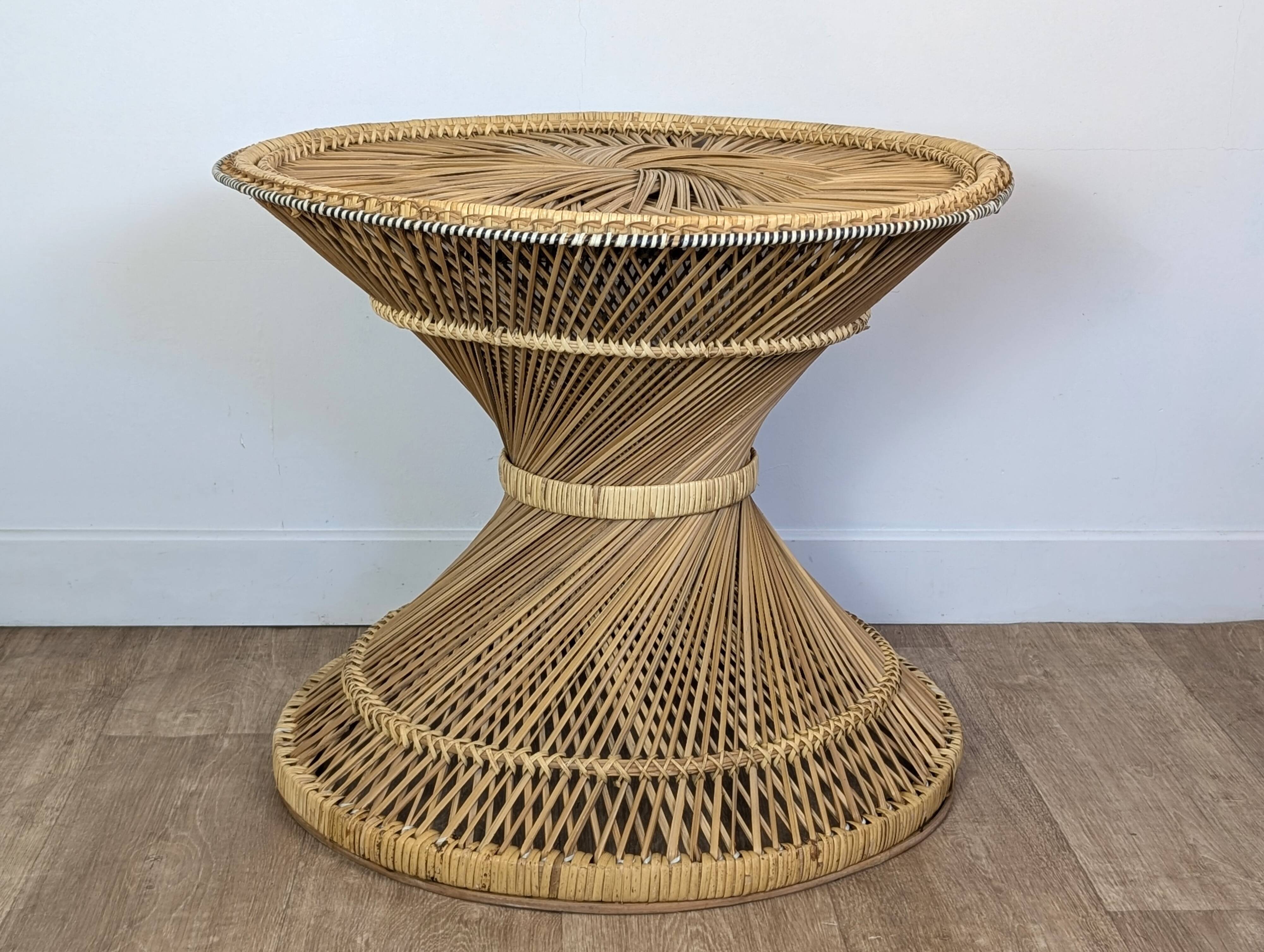 Diabolo rattan coffee table