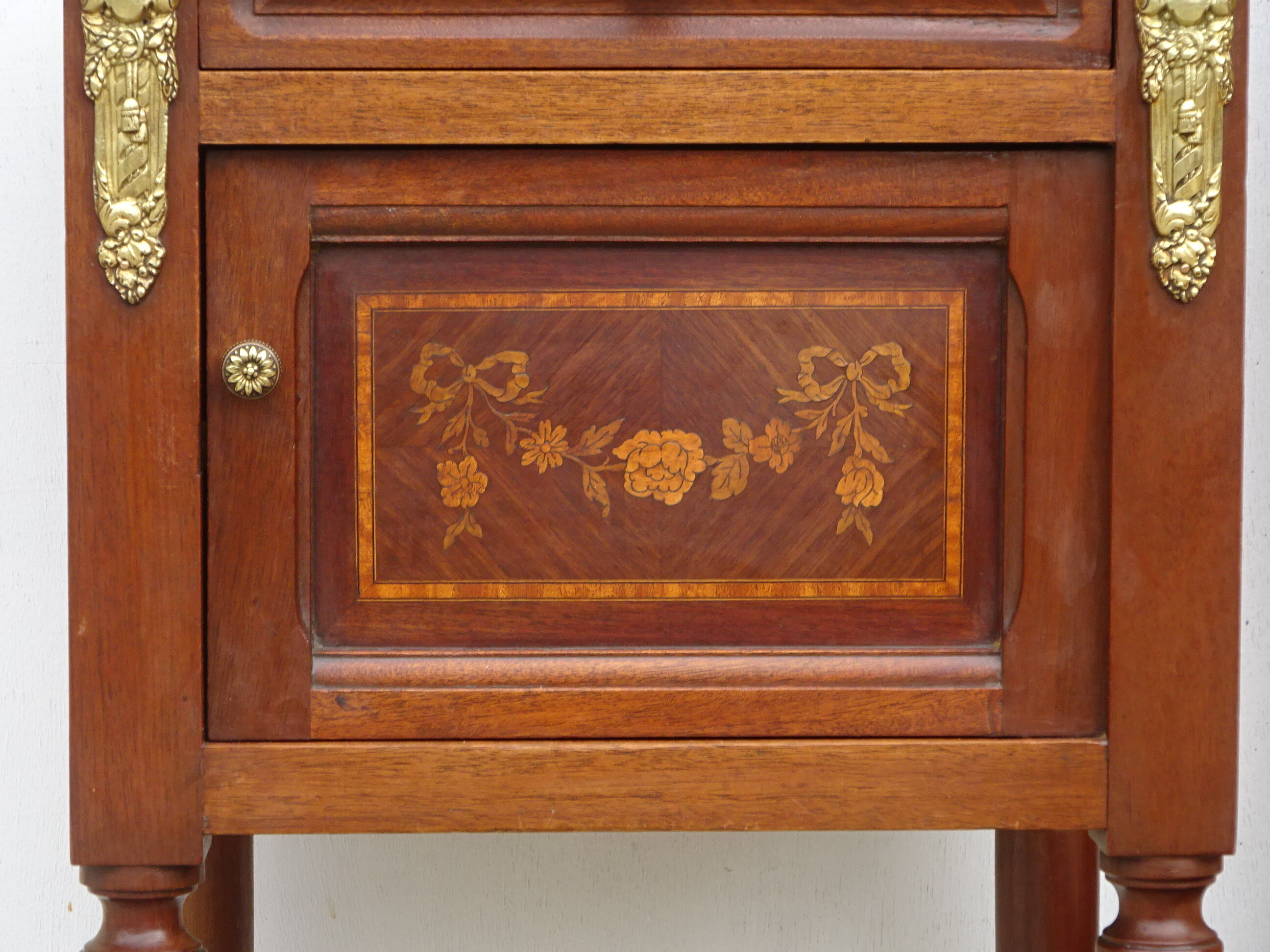 Mahogany bedside, marble incarnate of turquin, late nineteenth century