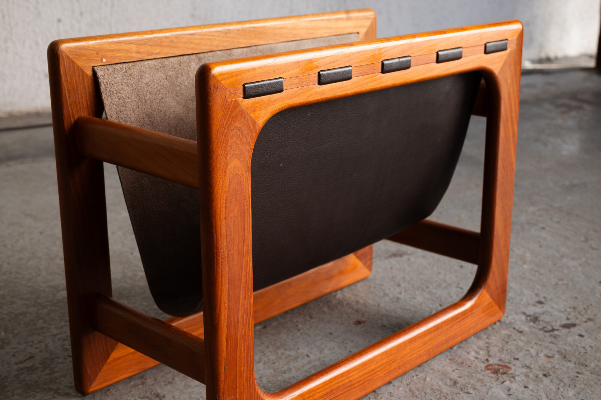 Magazine rack by Aksel Kjersgaard