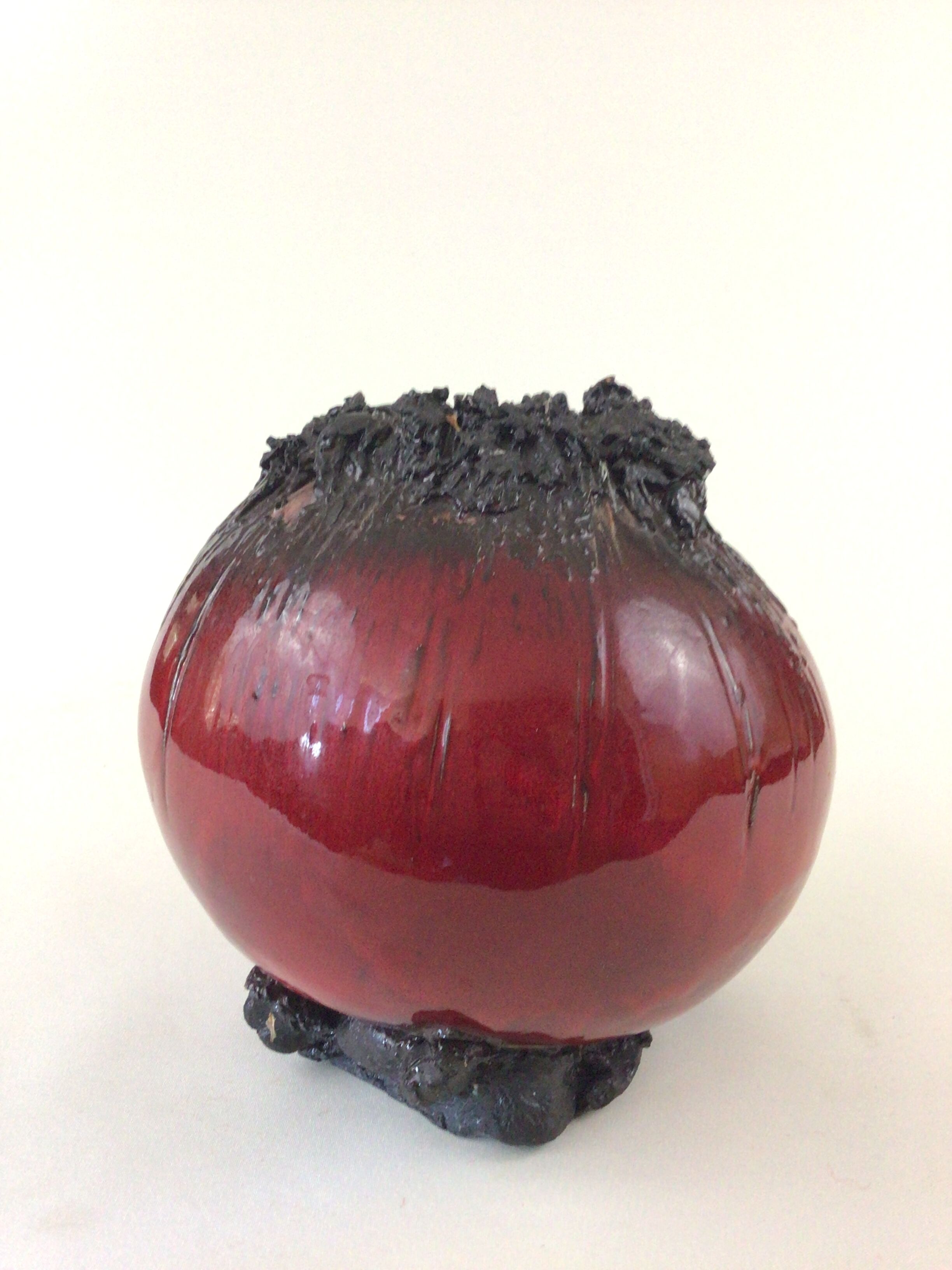 Vase sculpture in sandstone Jacques and Josette Barbier