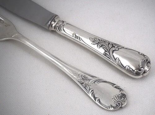 Christofle Marly cutlery set 49 pieces, knives, silver-plated metal, excellent condition.