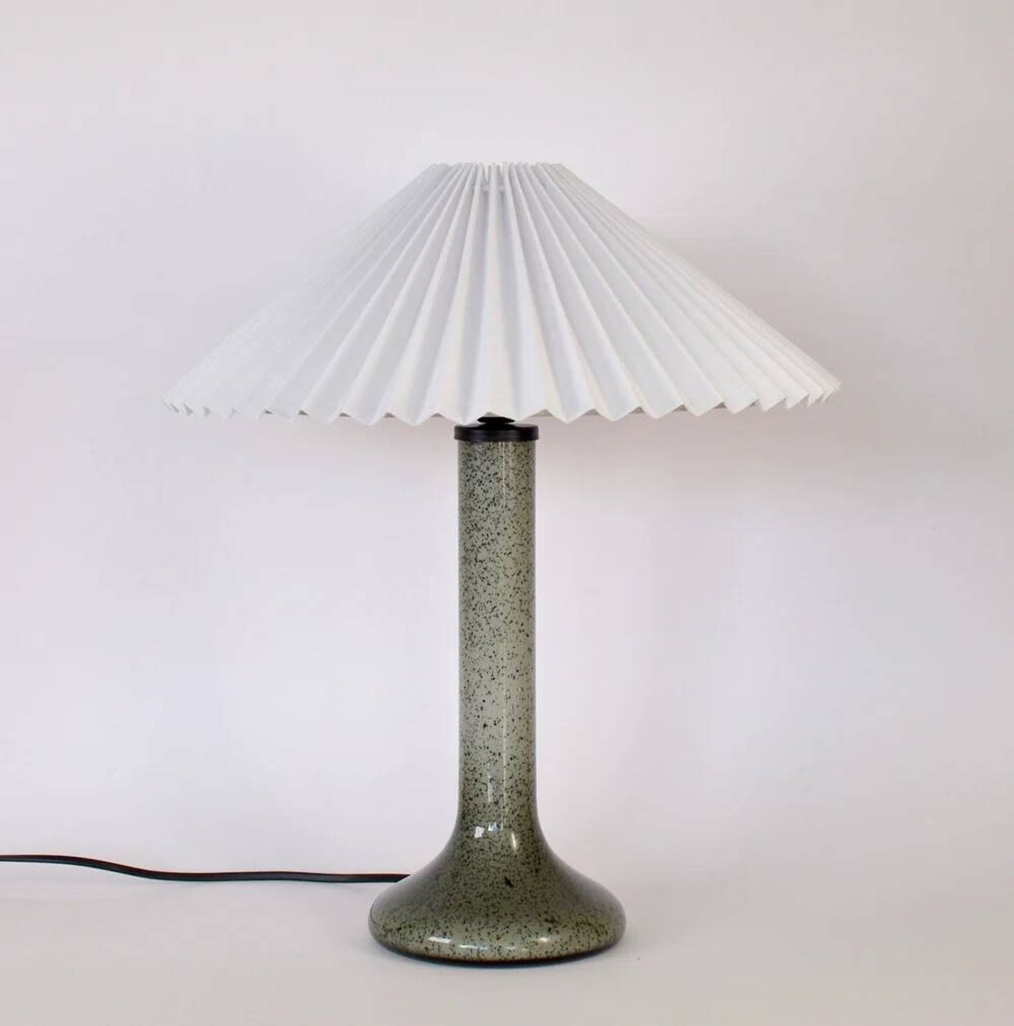 Lampe de table Le Klint Era avec abat-jour plissé