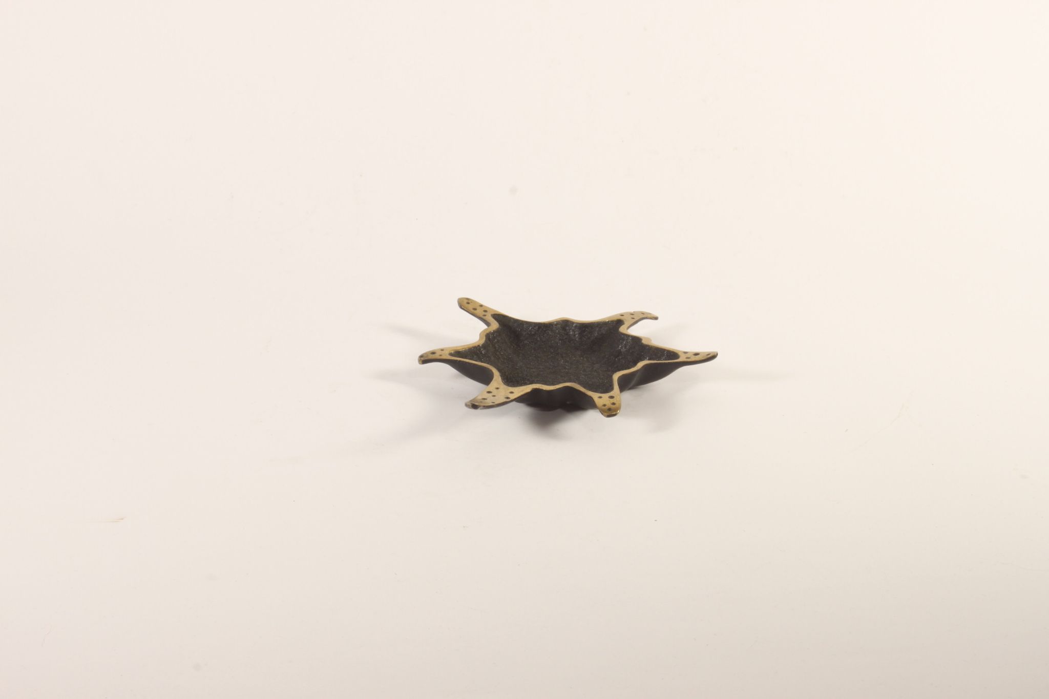 Small brass starfish trinket bowl by Dayagi brothers, Israel 1950s.