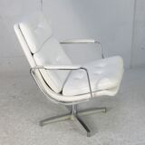 Armchair "Space Age"". Steel and imitation leather. Swivel. France, 70s