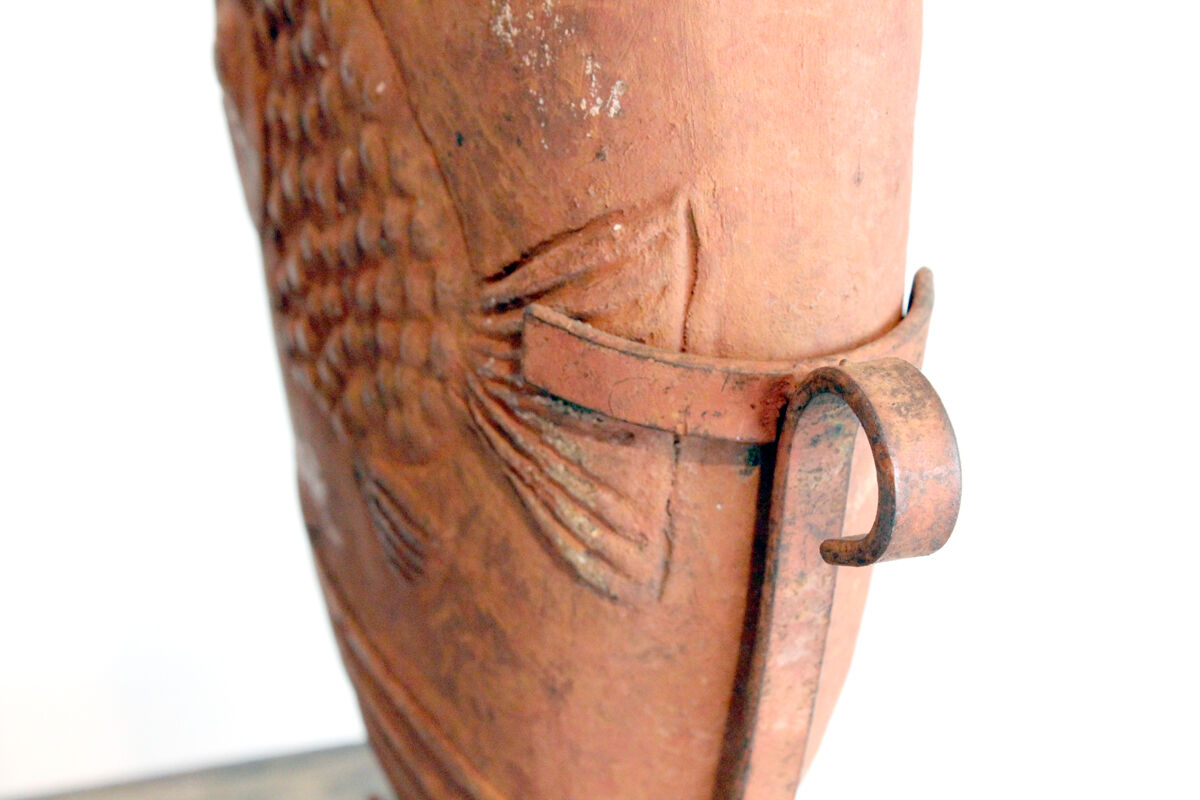 Pair of vase with decoration of fish