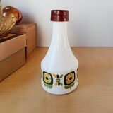 Mobil Arcopal 70s tableware set.