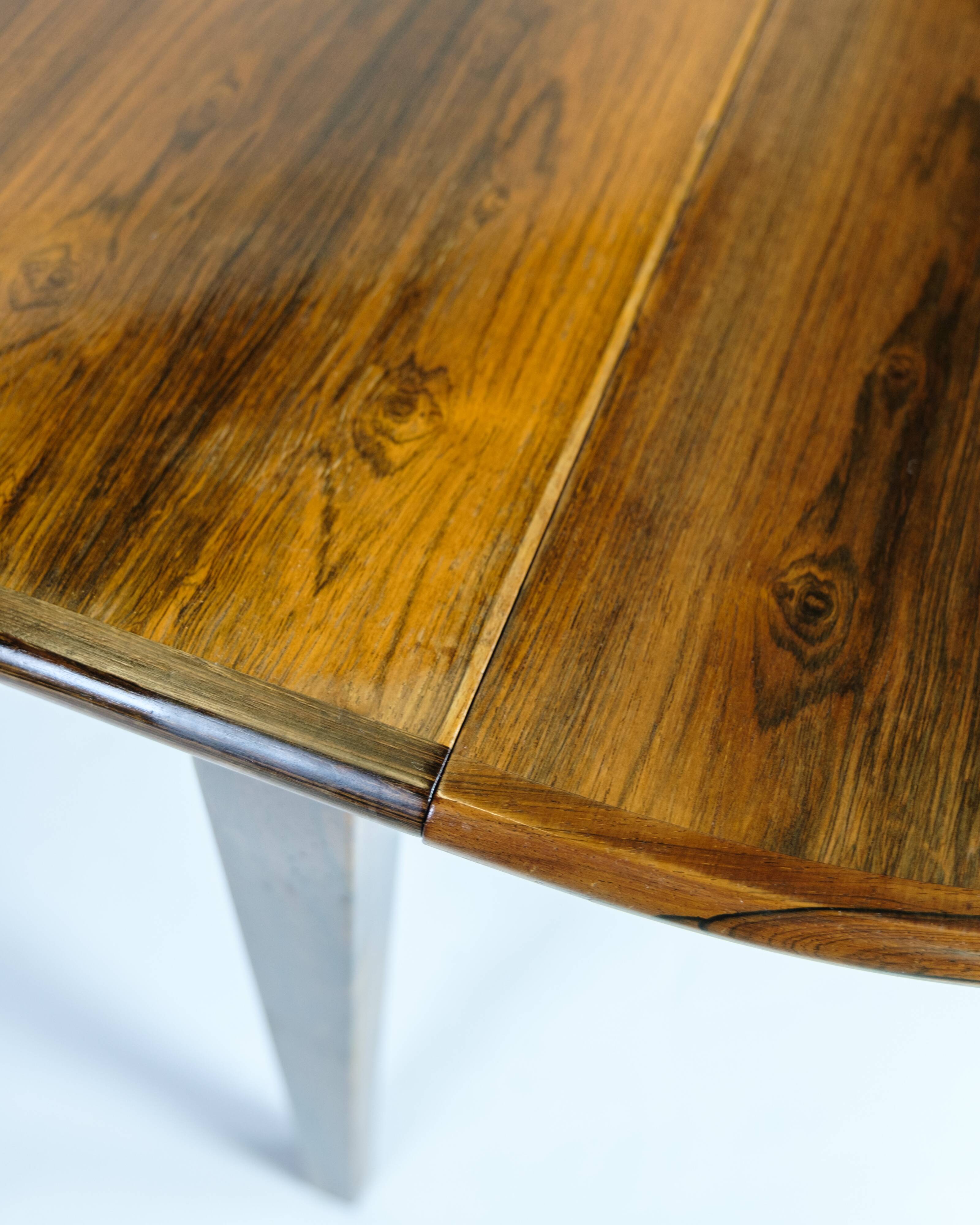 Dining table with drop leaves - Rosewood - Danish design - 1960s
