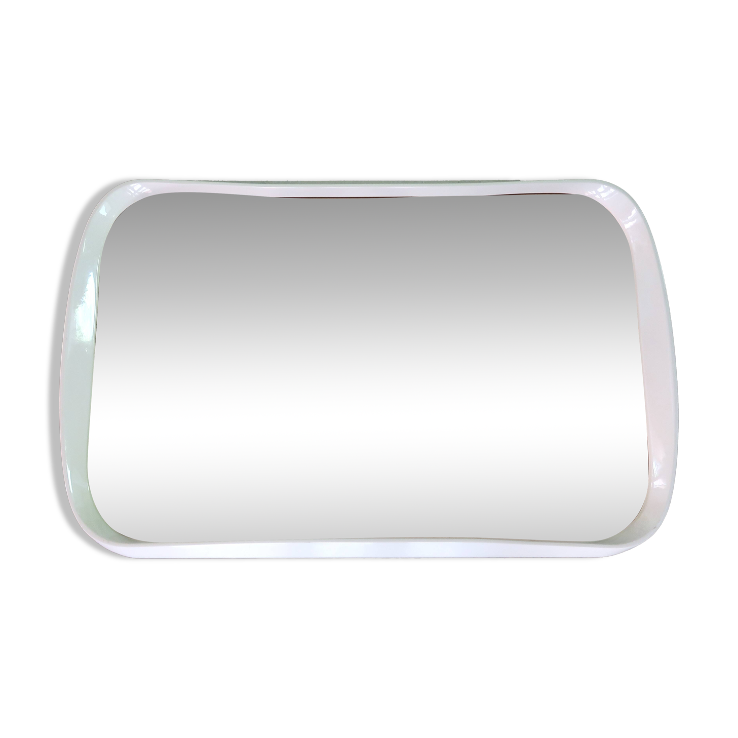 Rectangular mirror, horizontal or vertical, in white lacquered wood, 1970s.
