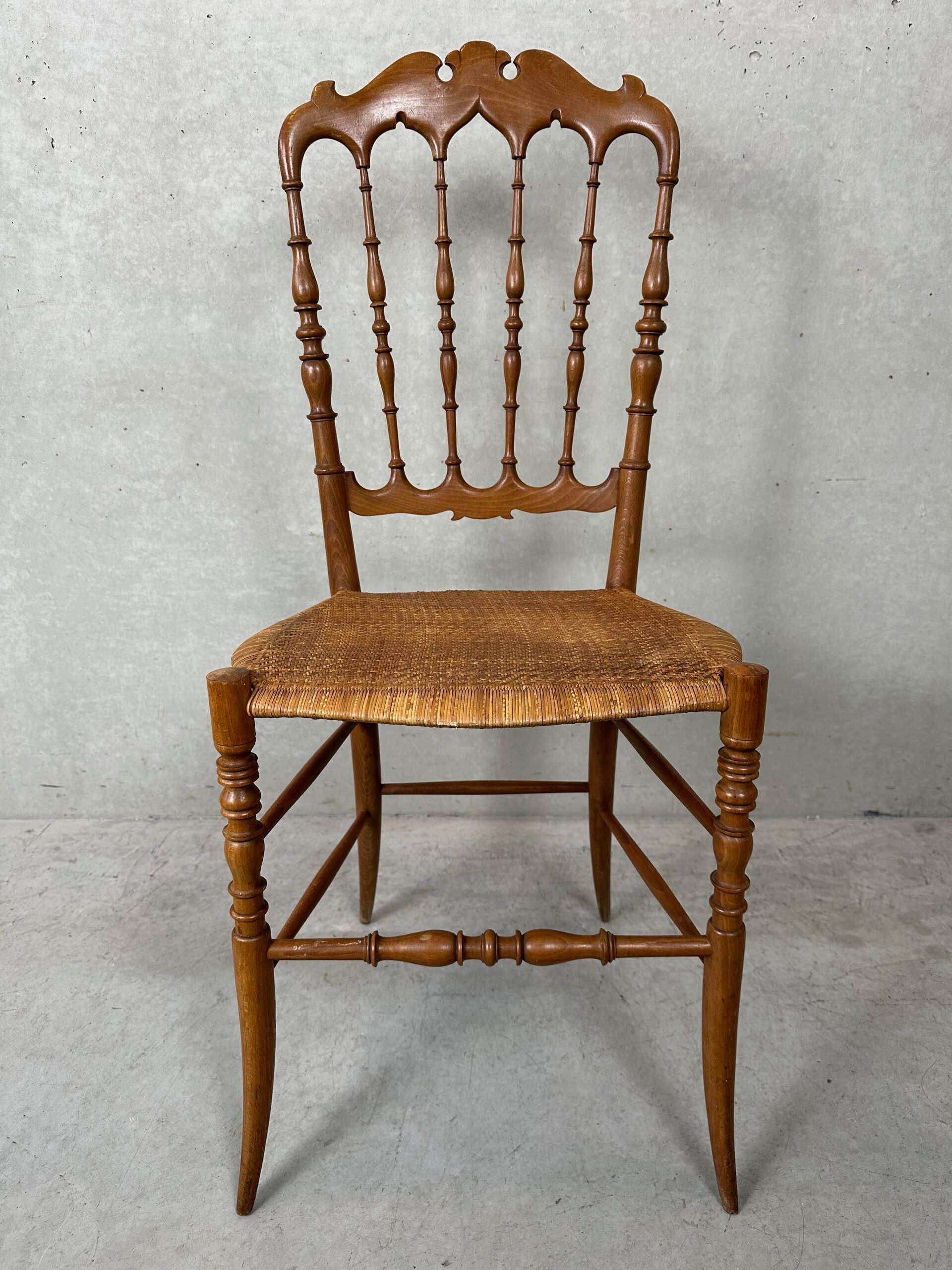 2 chaises Chiavari vintage originales – en bois