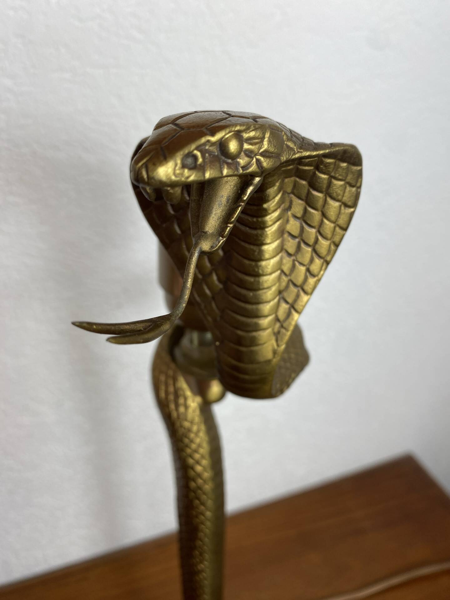 Lampe cobra en bronze 