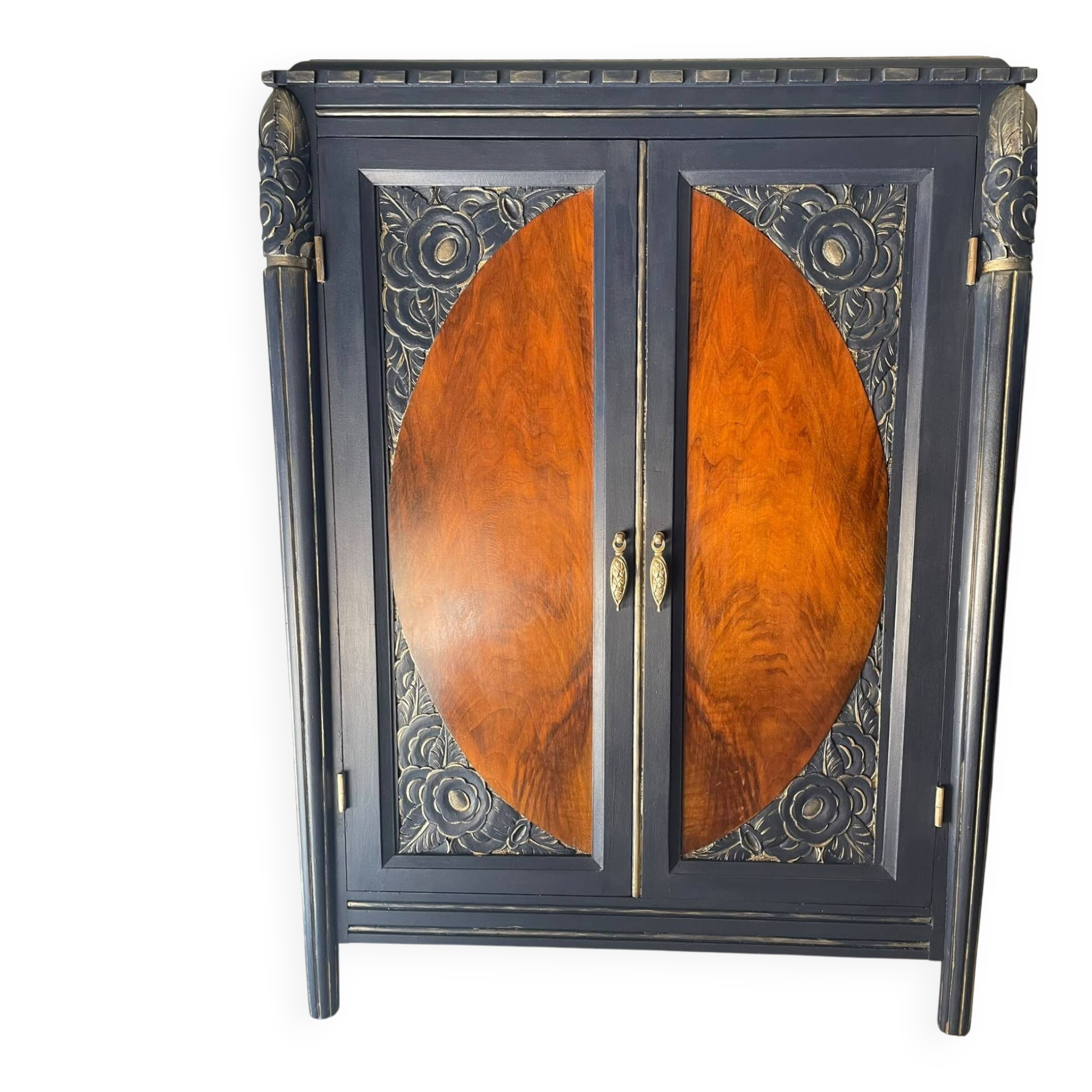 Commode art déco rénovée avec goût