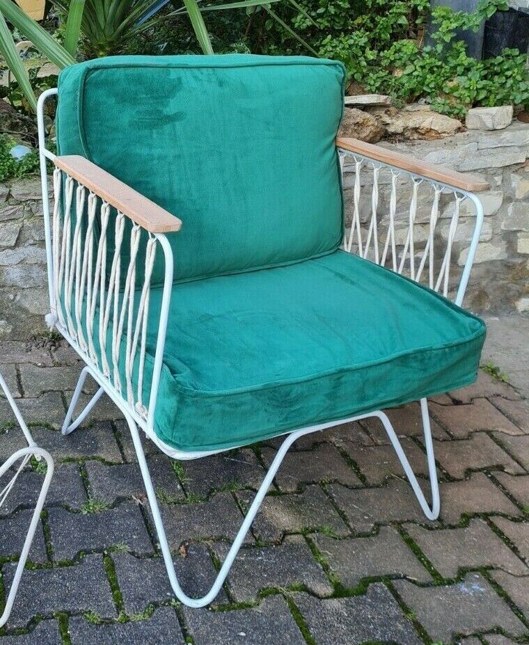 Fauteuil croisette en fer forgé avec coussins en velours vert
