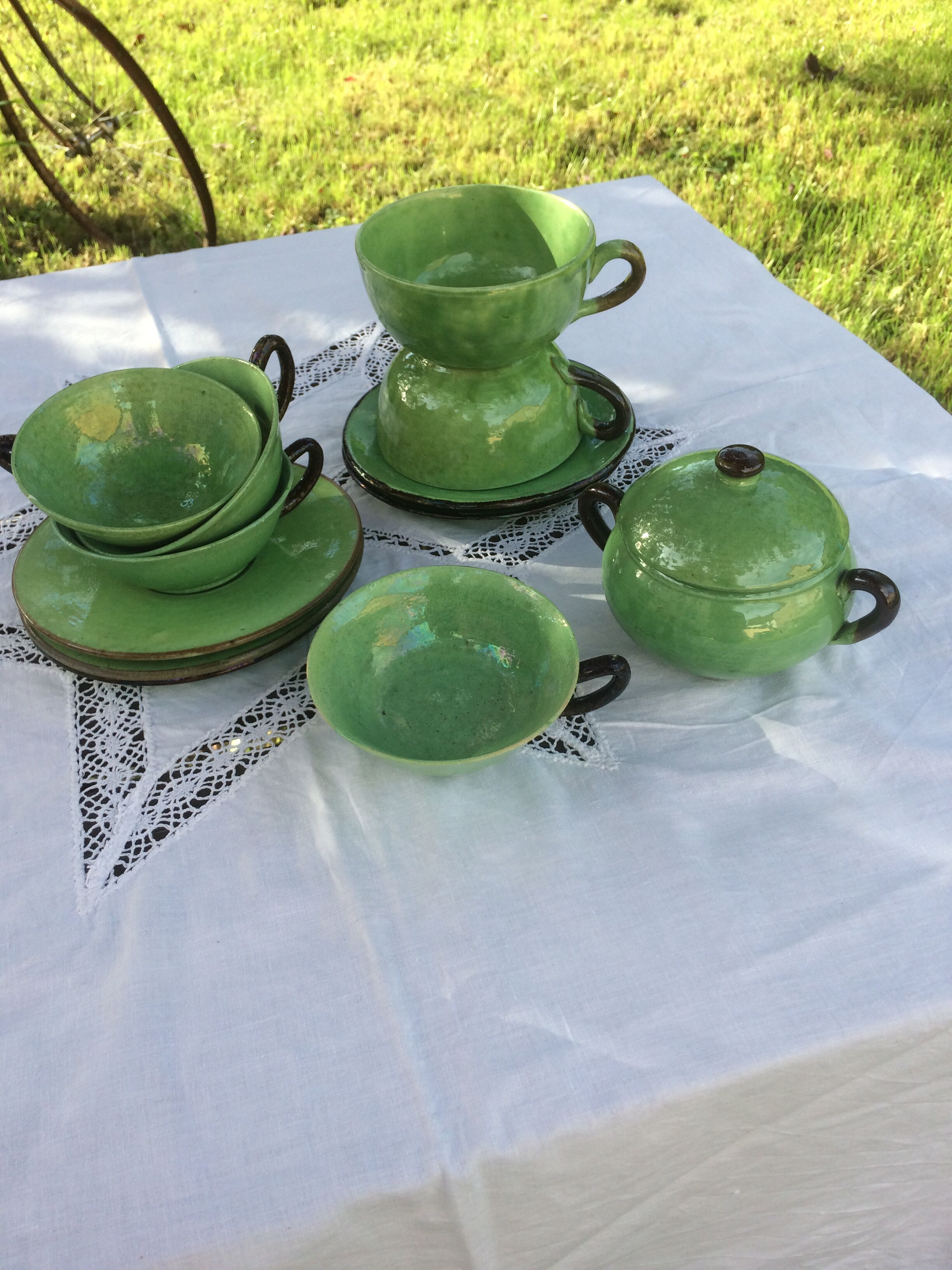 Tea cups or coffee - breakfast