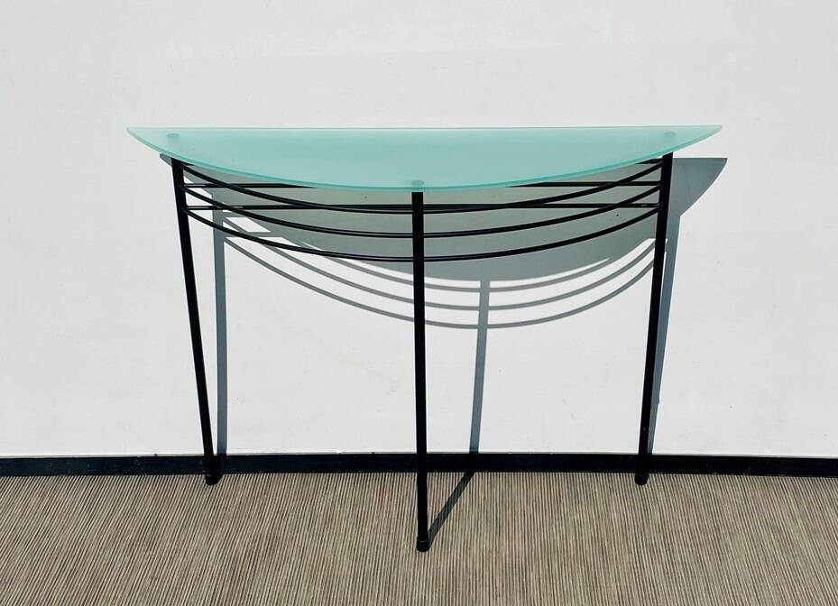 Console style Post-Modern. Vintage 90s.