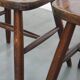 Ensemble de 8 chaises Windsor vintage en bois à dossier fuseau des années 1970
