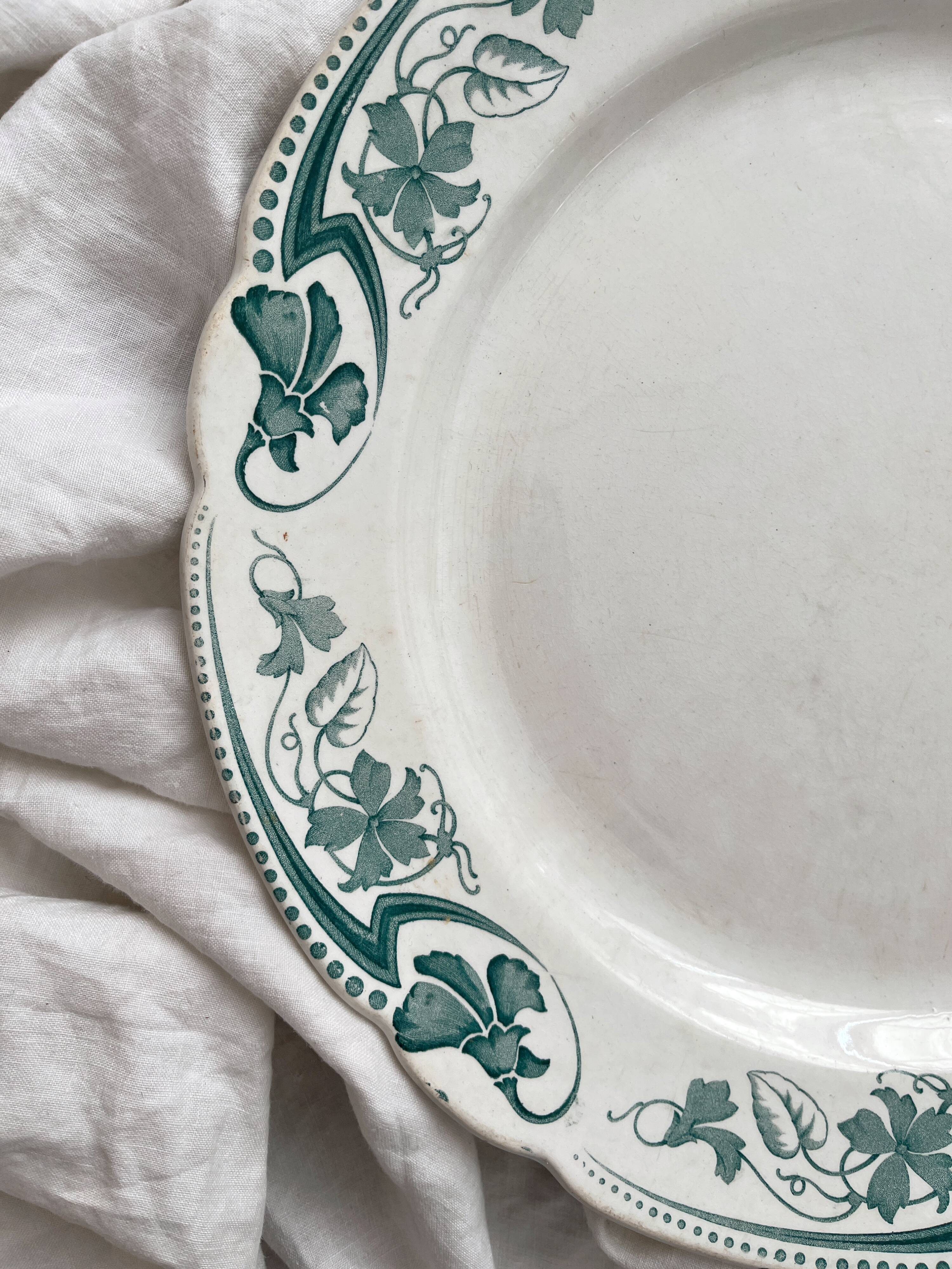 Round ironstone dish "Lucy" KG Lunéville circa 1900