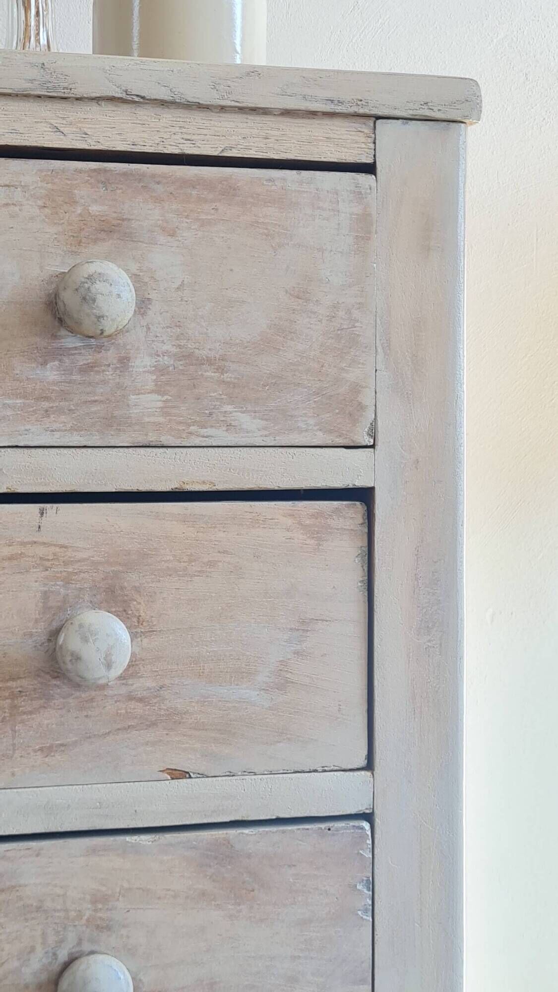 Antique English-style commode