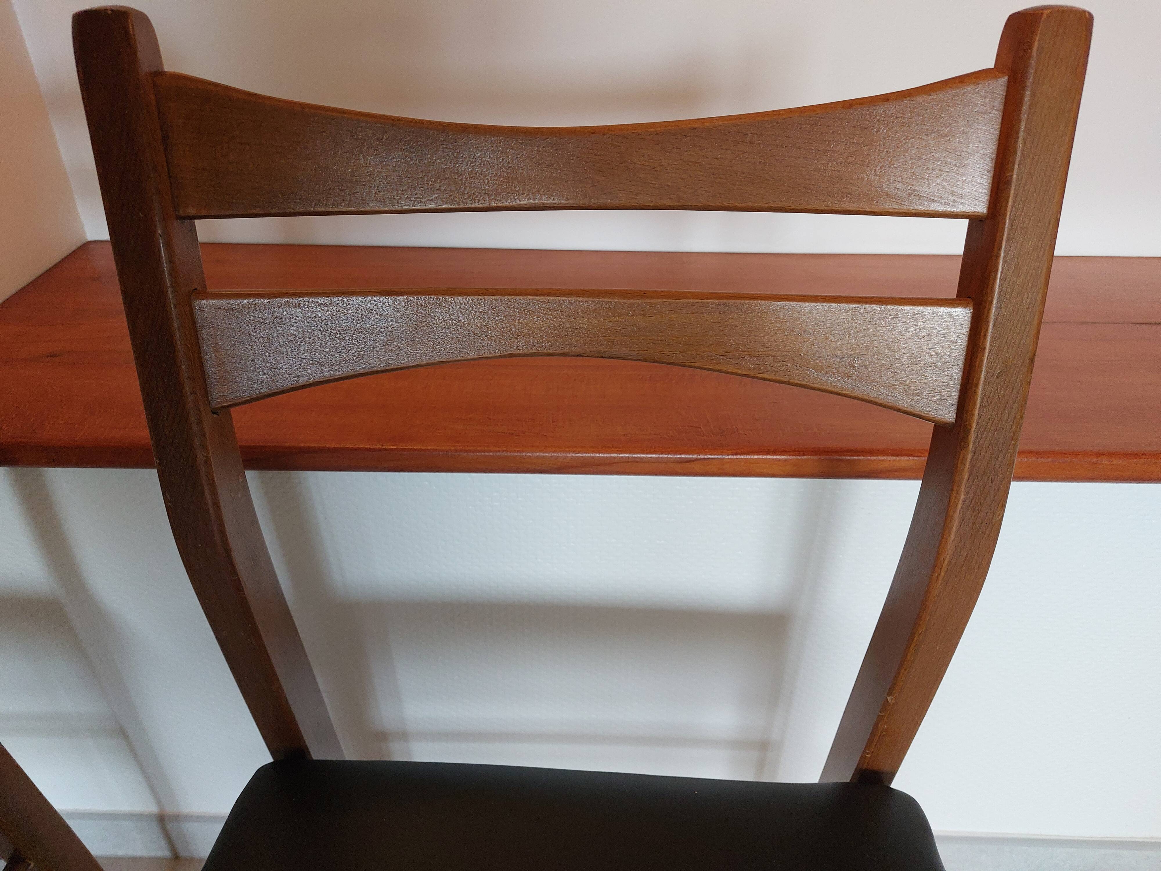 2 Scandinavian chairs