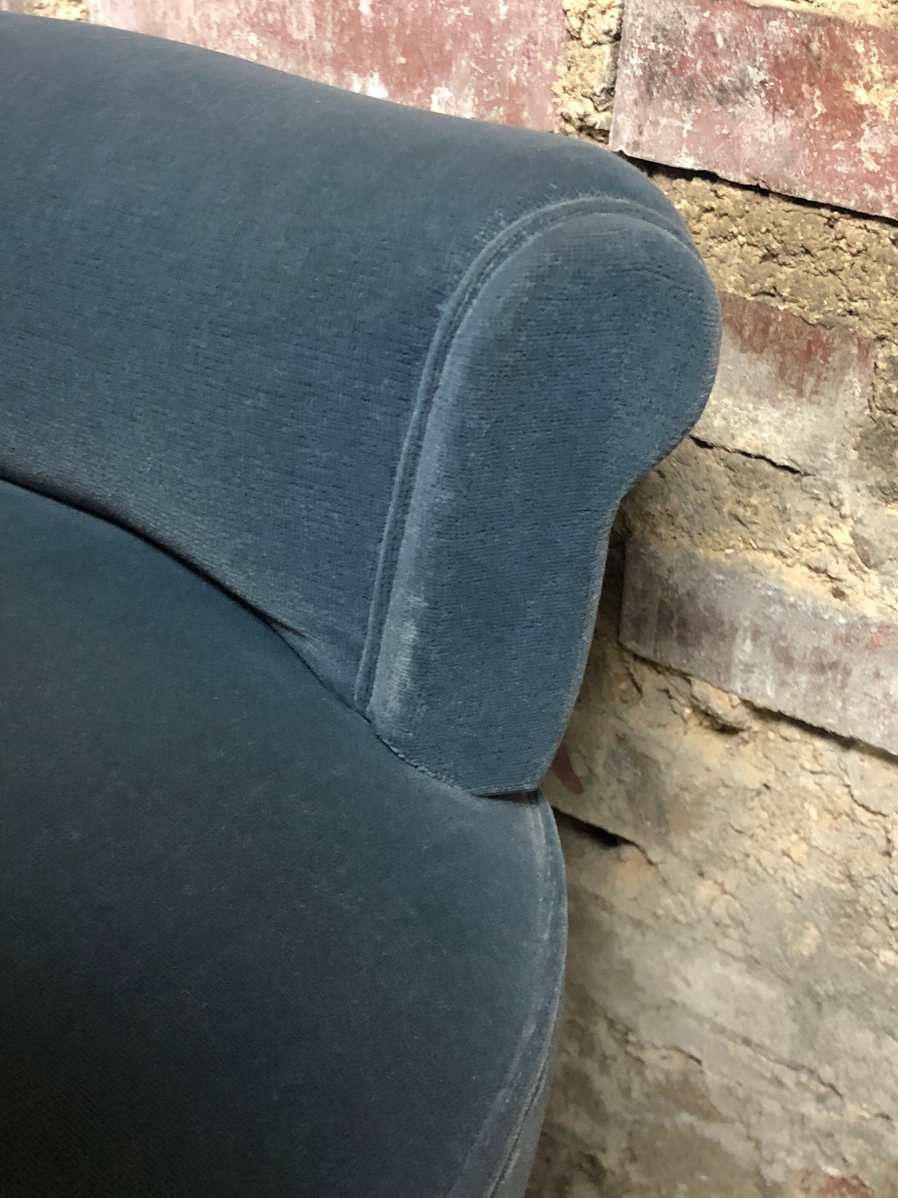 1930 blue velvet hairdresser chair and curved wooden feet