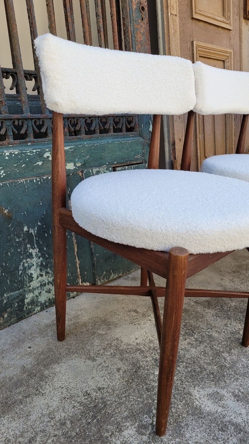 Series of 4 design Scandinavian teak chairs