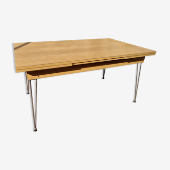 Table formica pieds eiffel, imitation bois, vintage, années 70