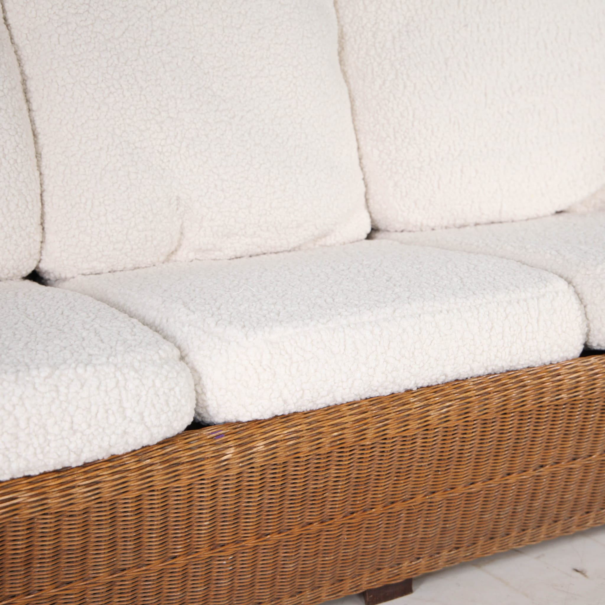 Wicker lounge