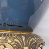 Lampe  Louis Drimmer en porcelaine bleue décorée à l'or fin de fleurs roses ,années 1970 Vintage