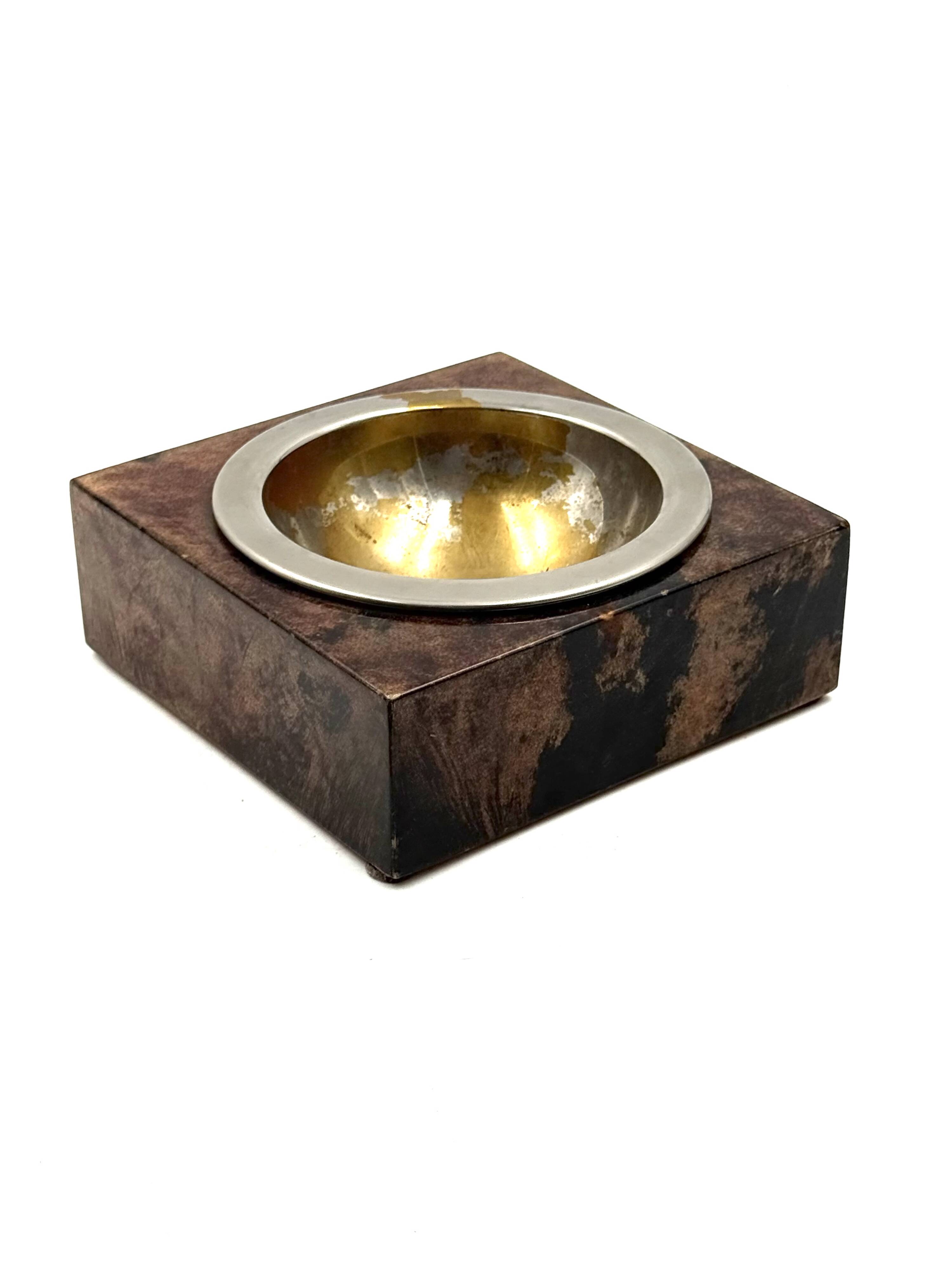 Cendrier en parchemin de chèvre marron moderne du milieu du siècle, Aldo Tura, Italie, années 1960