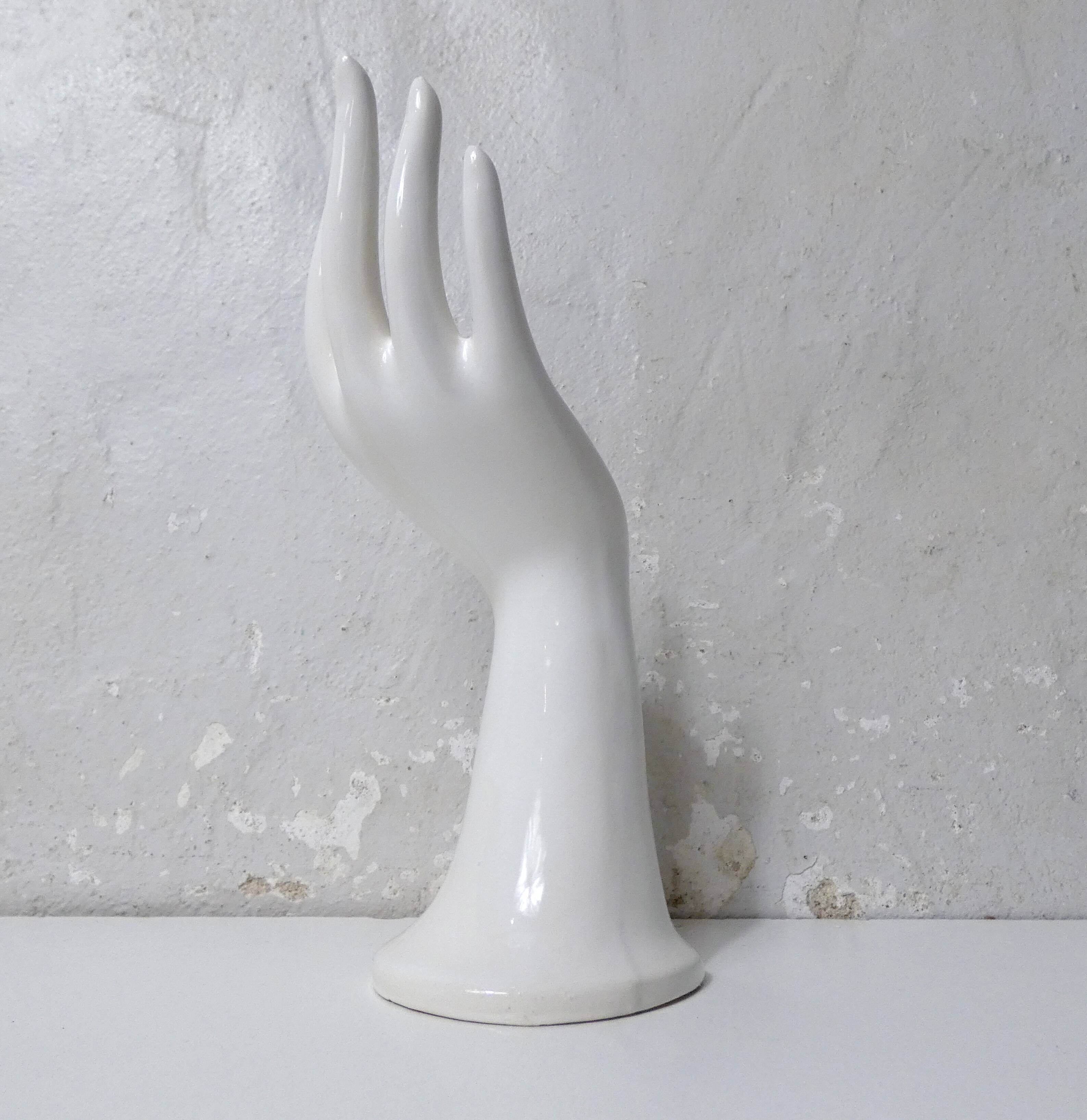 white hand ceramic vase soliflore ring holder