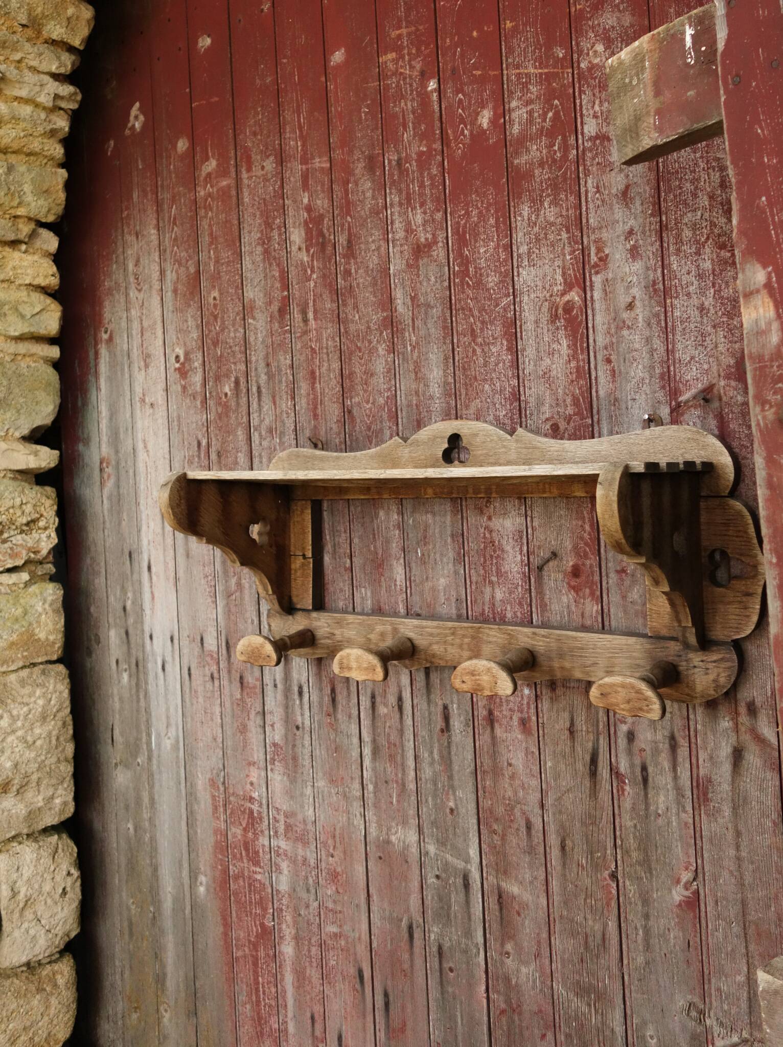 Porte-manteau mural ancien en bois