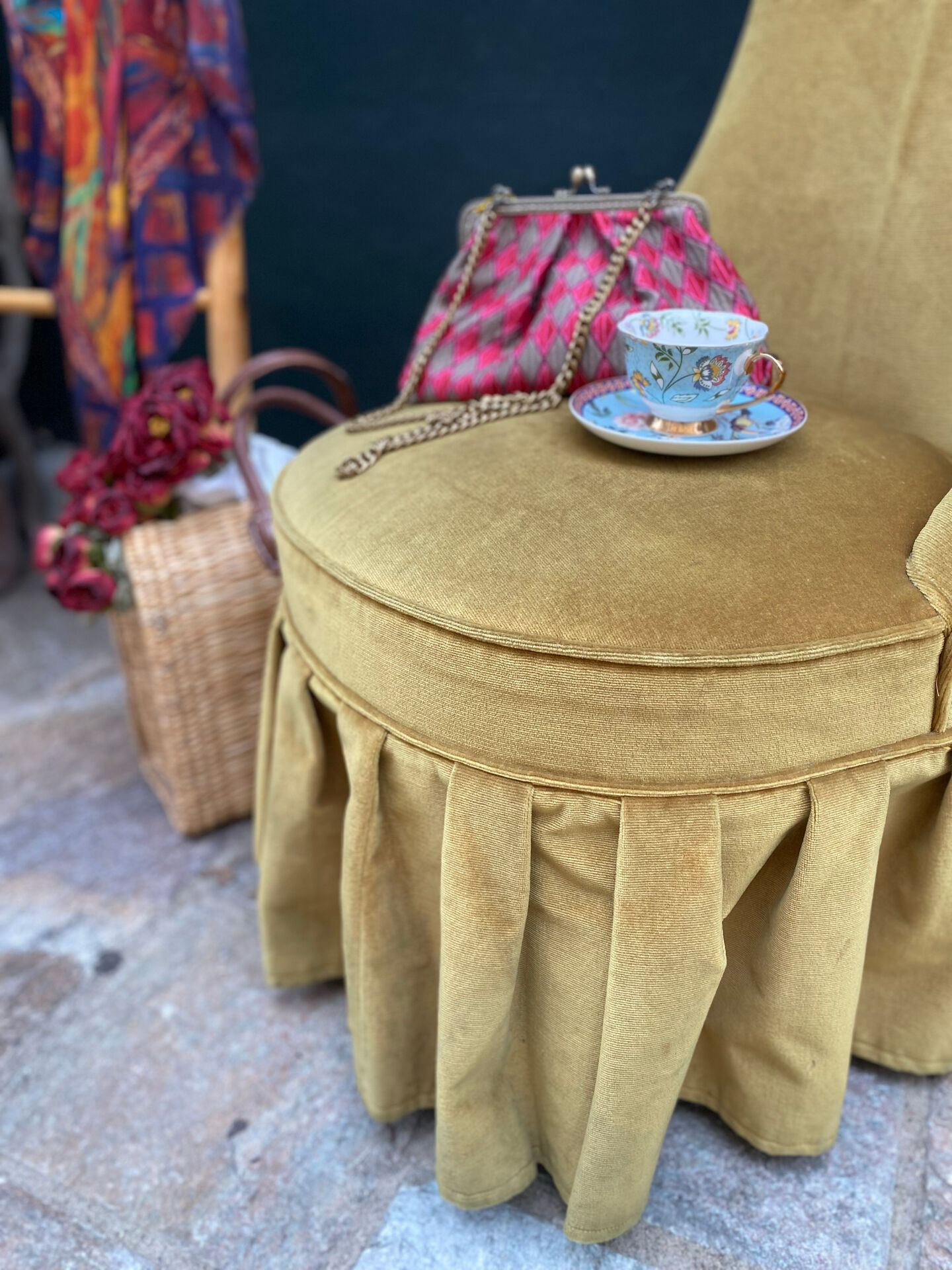 Vintage frog chair