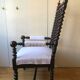 Fauteuil à haut dossier de style Louis XIII