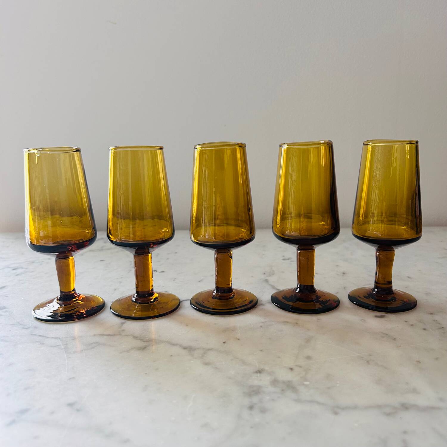 Set of 5 mouth-blown glasses