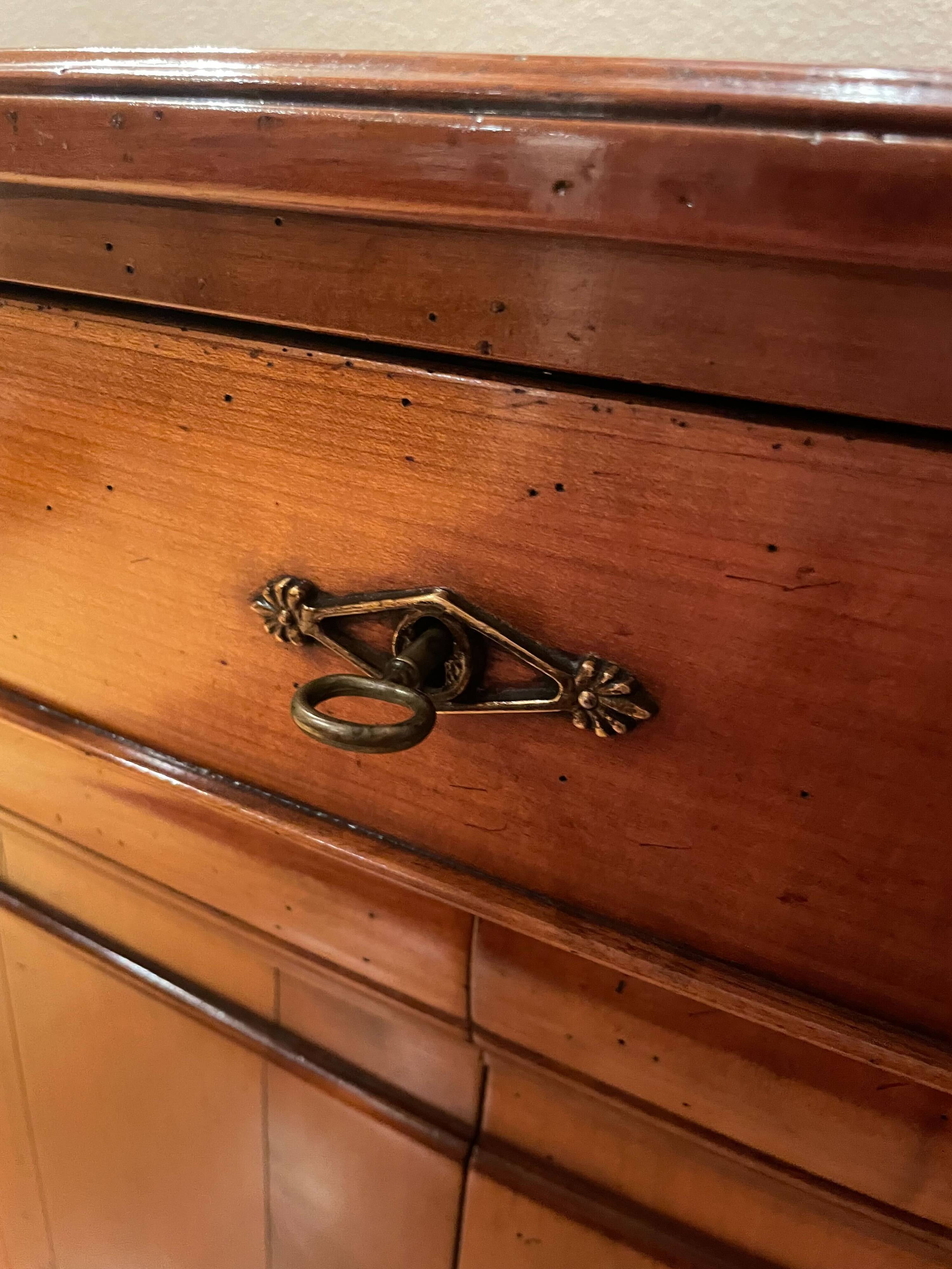 Solid wood buffet – classic style – very good condition