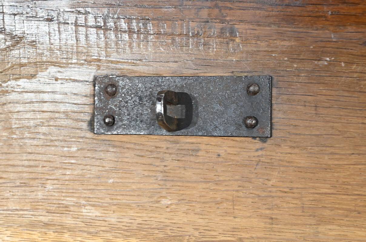 Oak Community Chest – Late 19th Century