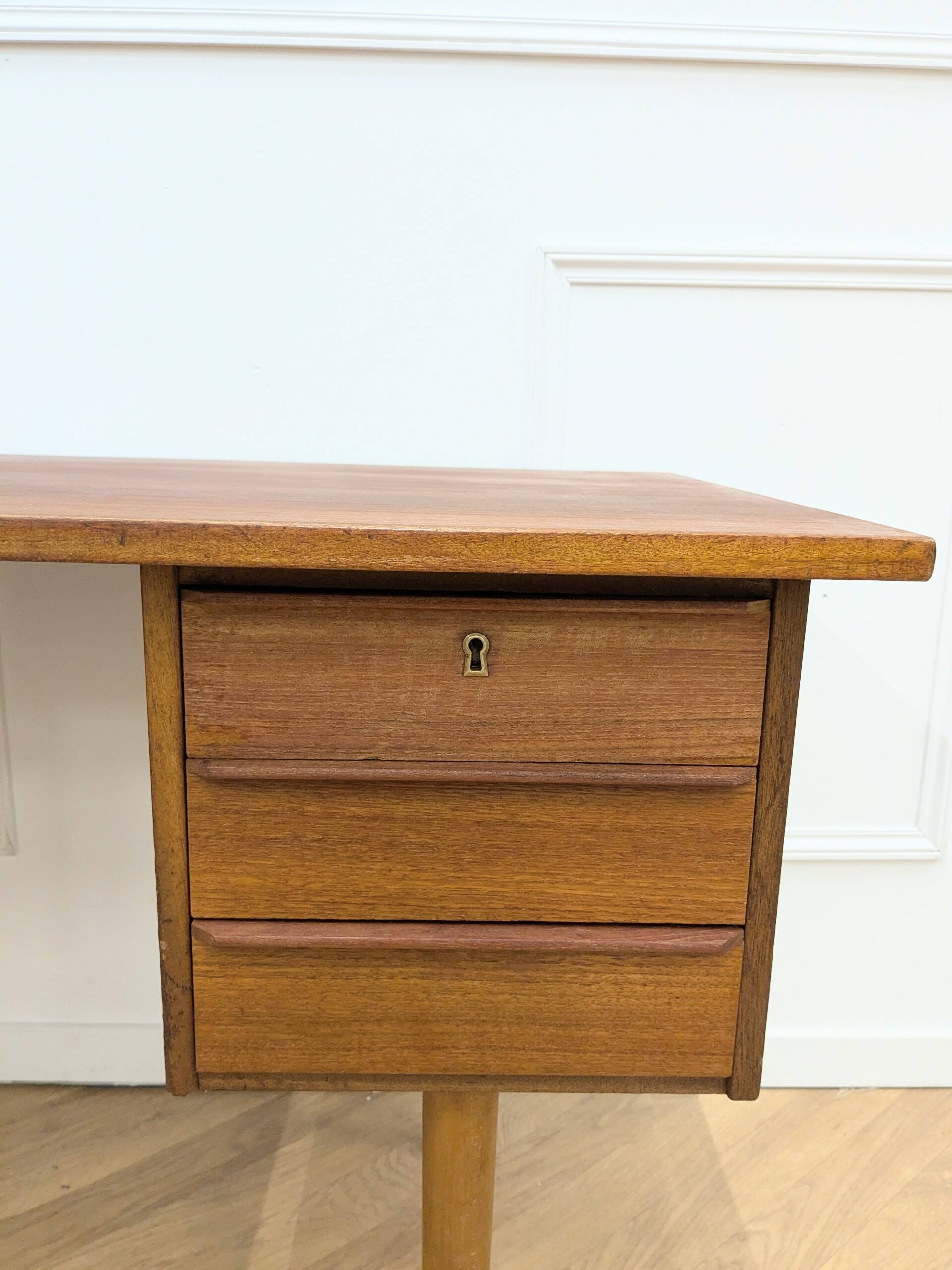 Bureau vintage scandinave
