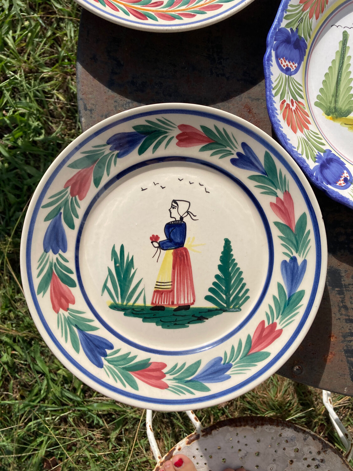 6 Quimper plates with old ceramic characters