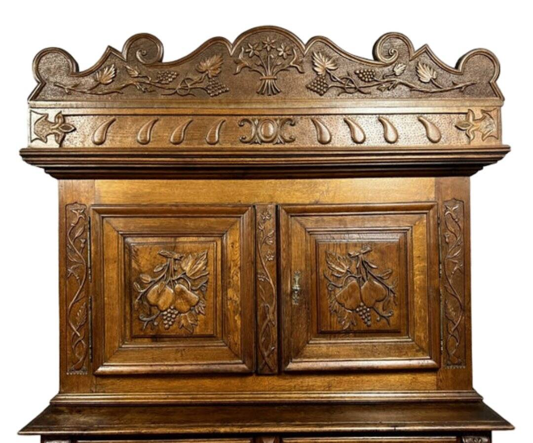 buffet cabinet Montbéliard a 4 volets style Renaissance en chêne