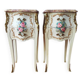 Paire de tables de chevet style Louis XV peint