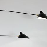 Wall light with two straight pivoting arms