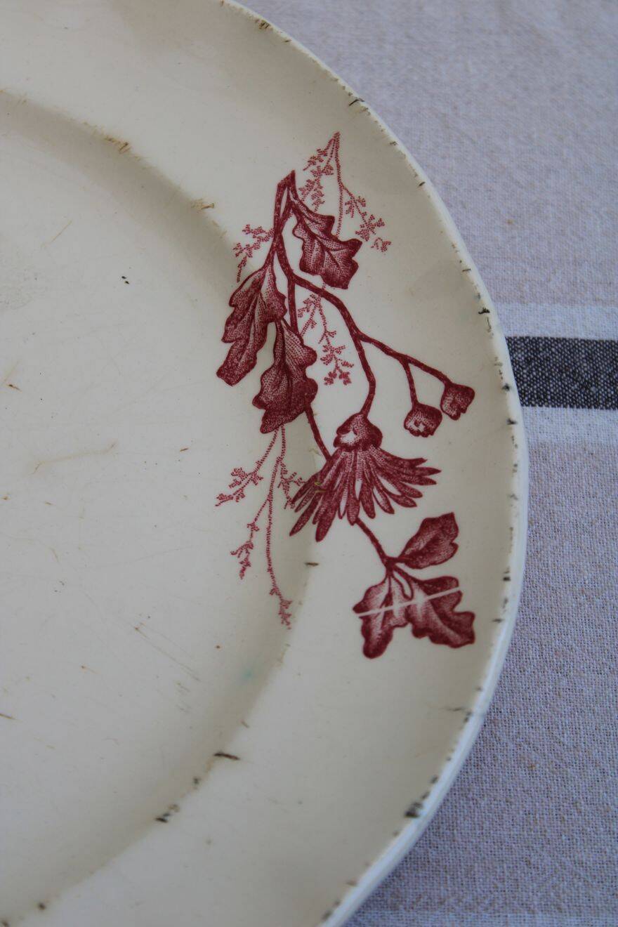 Ceramic serving dish made of ironstone