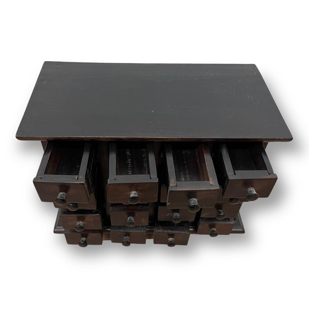 Jeweler's drawer cabinet