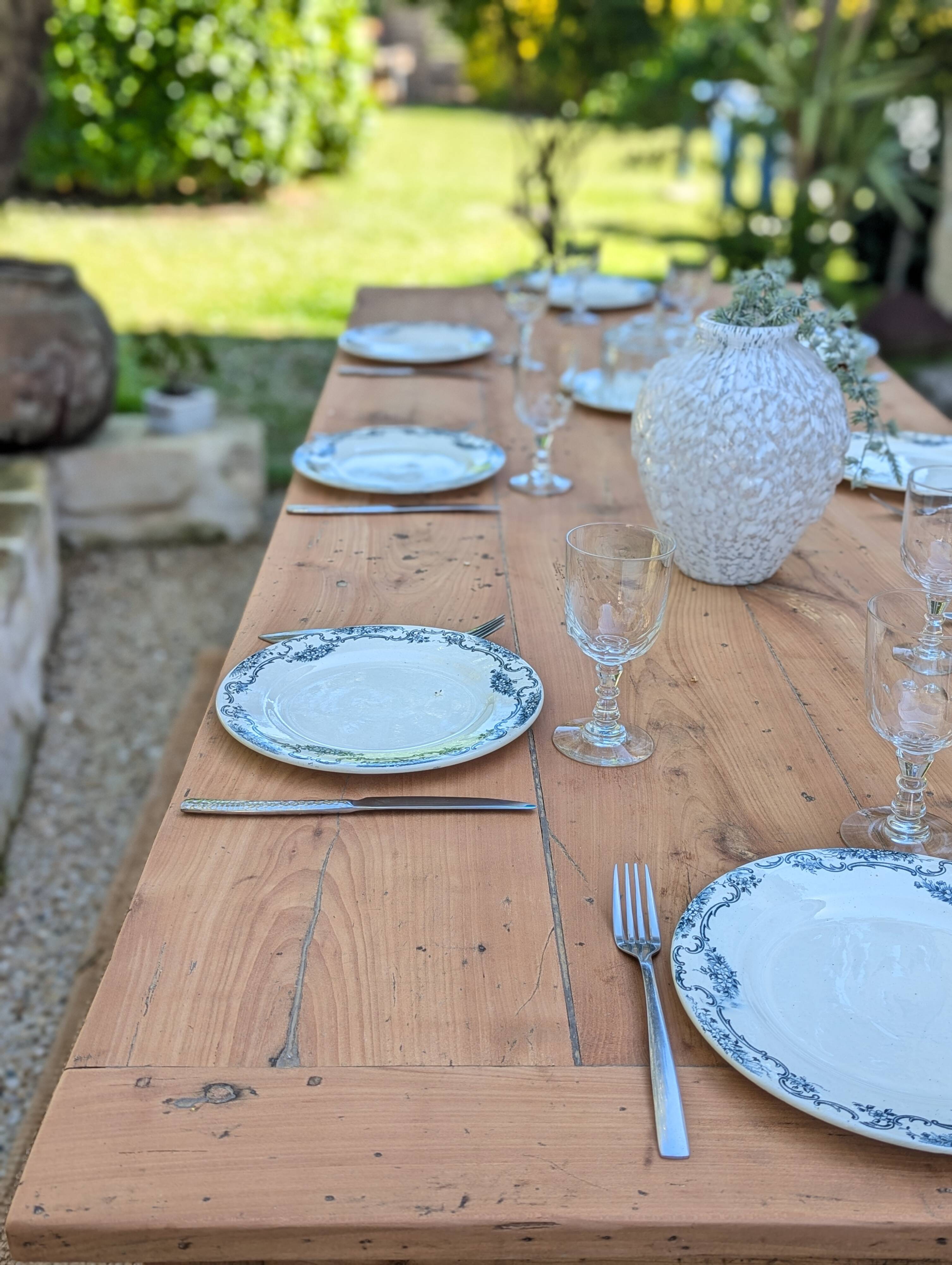 Farm table