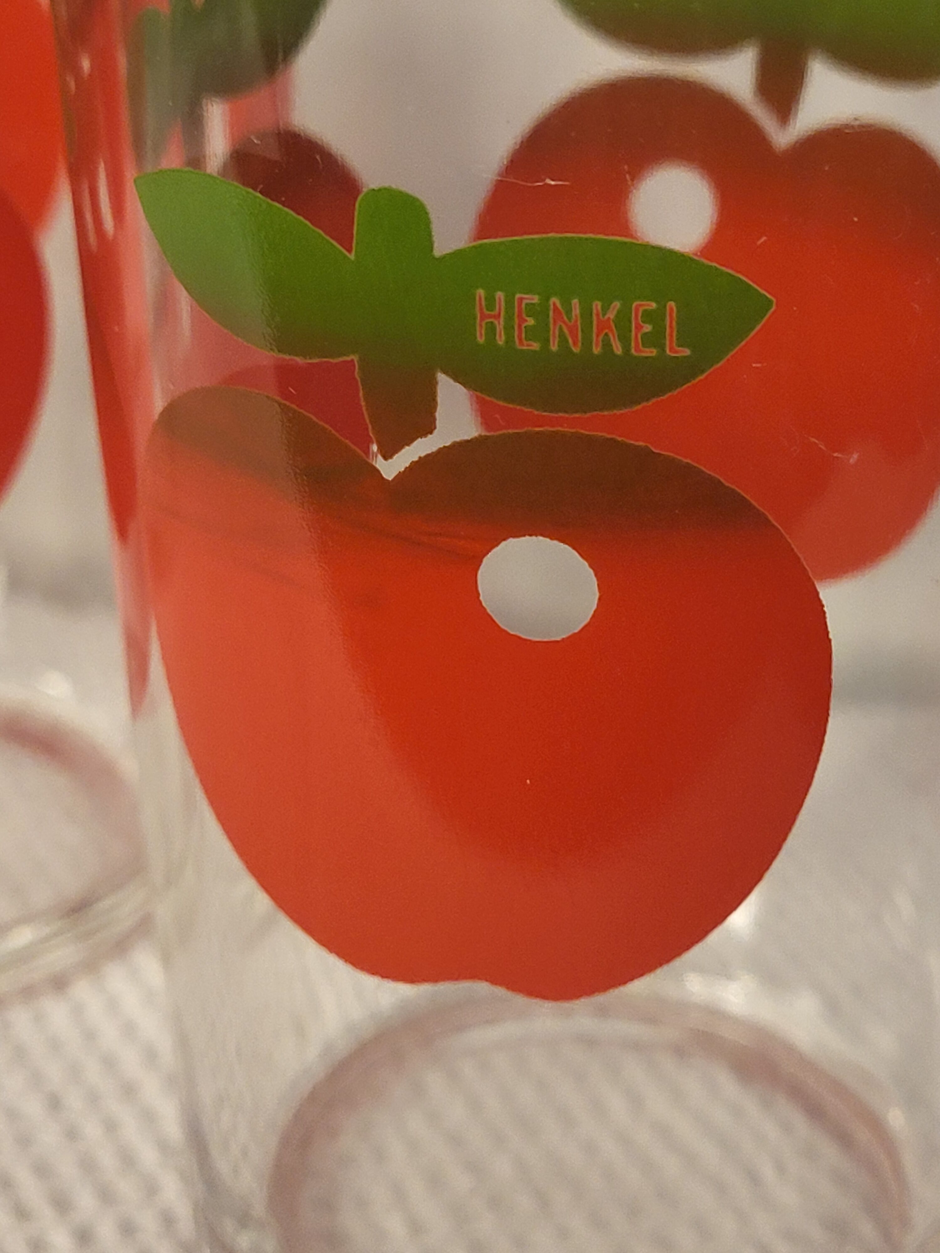Glass apples