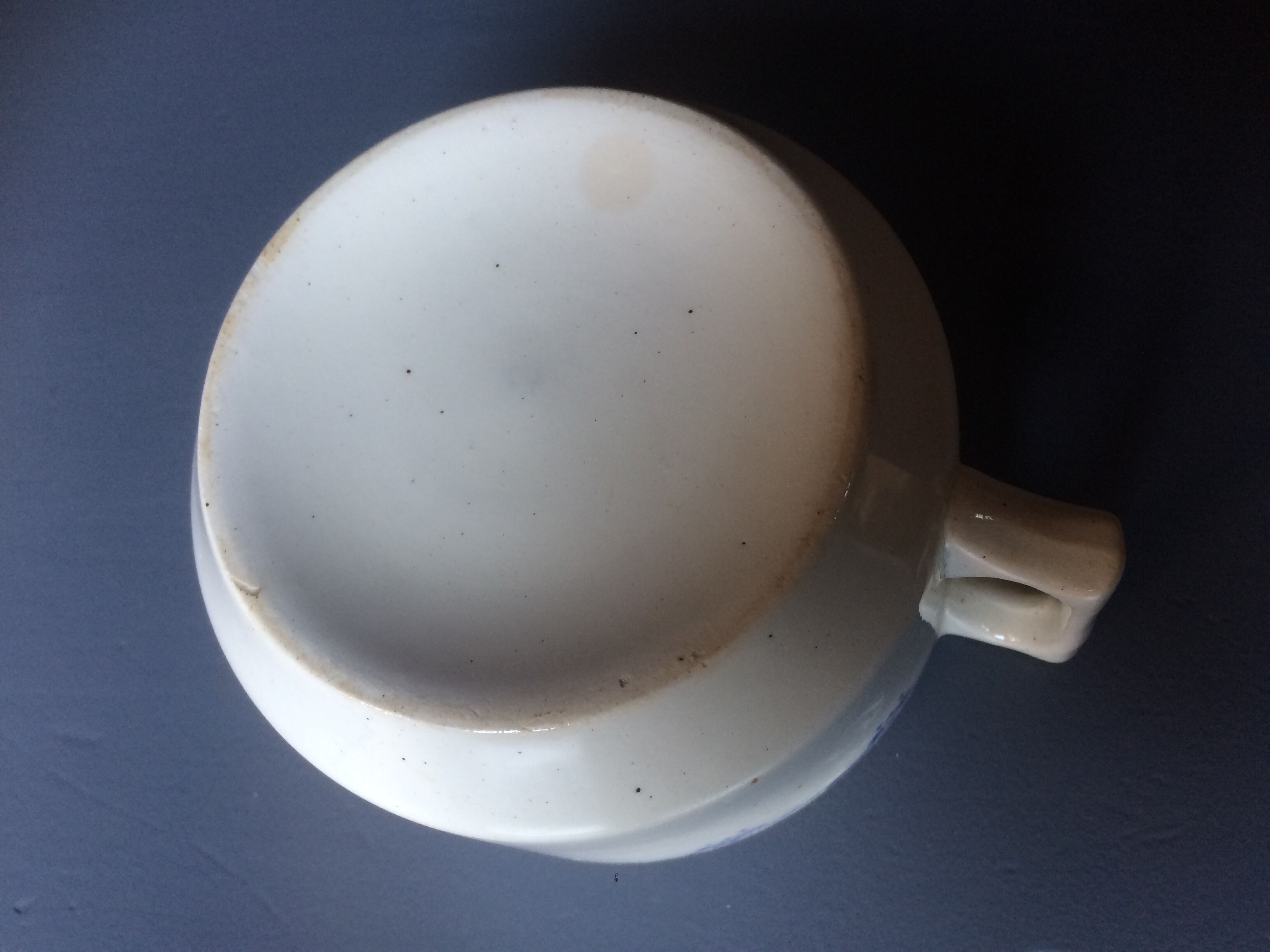 6 old bowls with old ceramic bowls