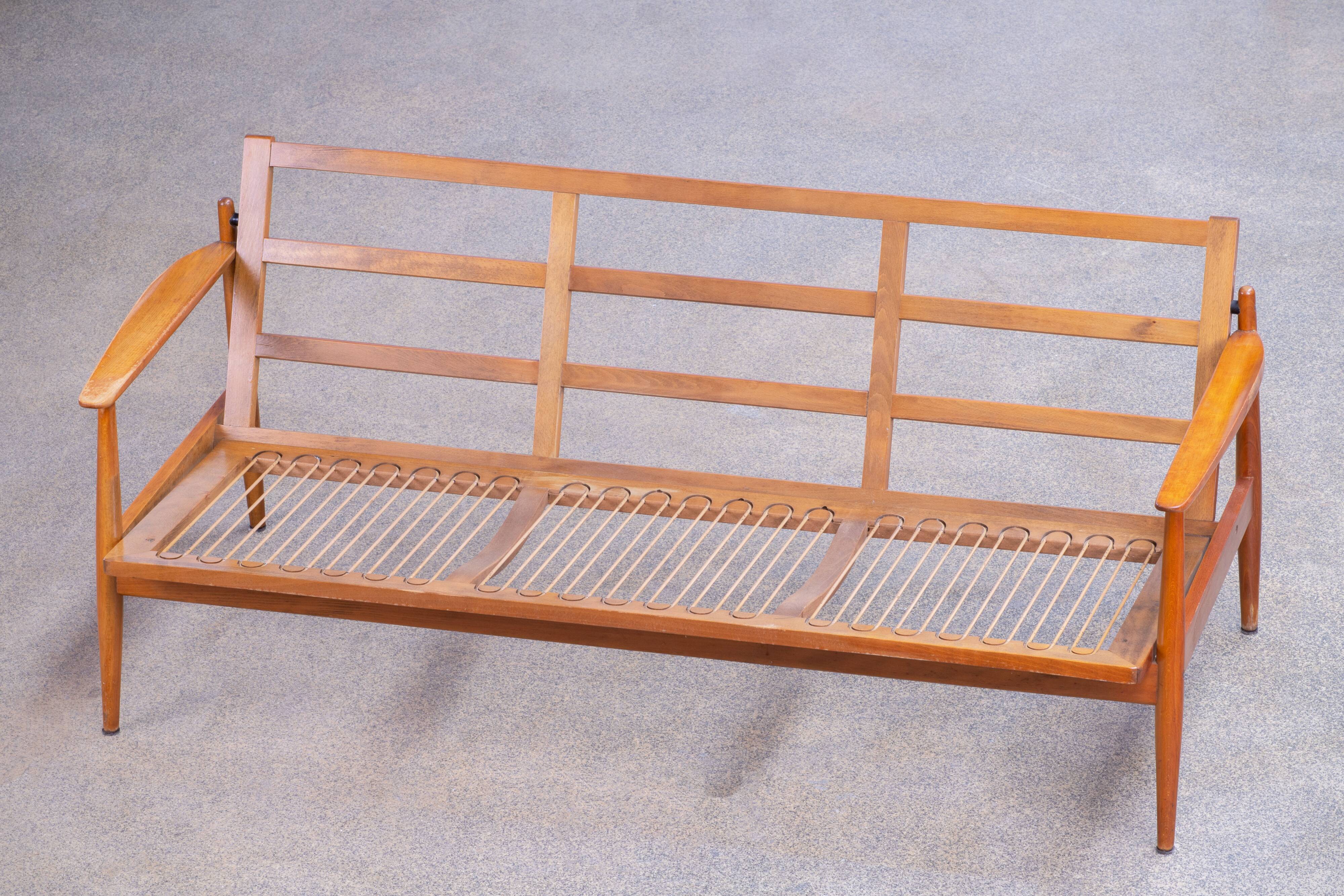 Vintage Scandinavian Sofa – 174.5 cm